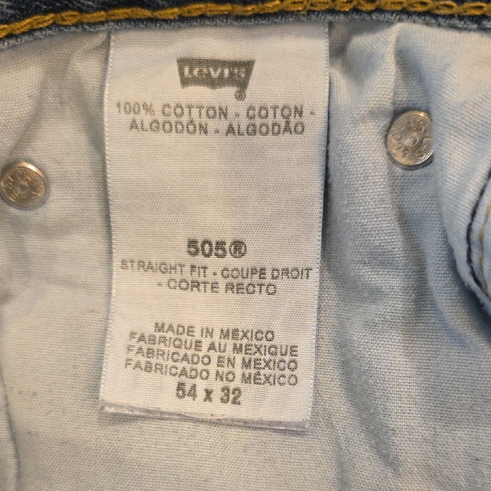 EUC Levi's Light Blue Straight Jeans 54x32 - Picture 6 of 7